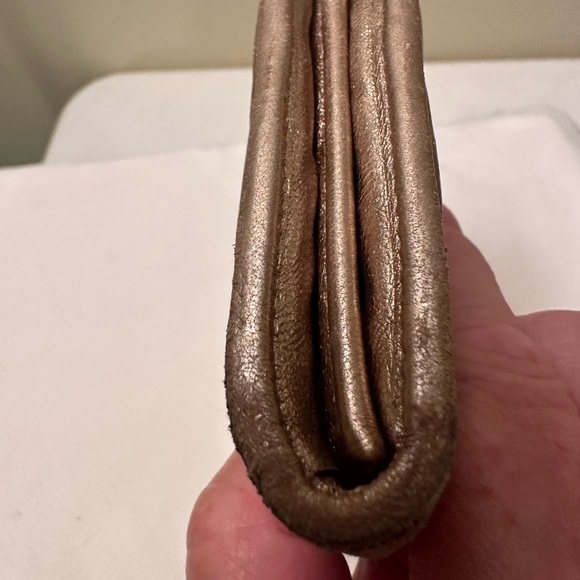 MIU MIU gold leather wallet with top zipper . - Picture 4 of 15